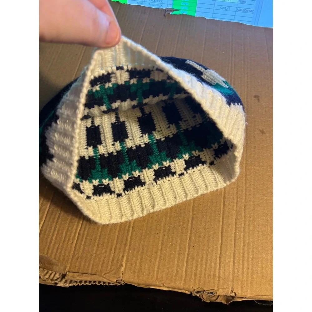 Vintage Knit Winter Hat - Green/Blue - Unisex. Never Worn